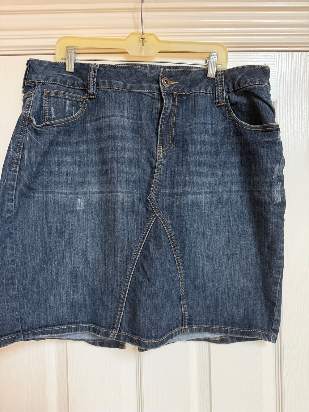 Lane Bryant Medium Wash Denim Mini Skirt Sz 18